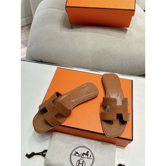 Hermes Slippers High Quality
Women 35-41
Men 39-45