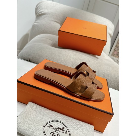 Hermes Slippers High Quality
Women 35-41
Men 39-45