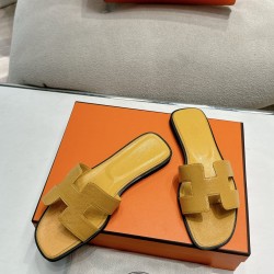 Hermes Slippers High Quality
Women 35-41
Men 39-45