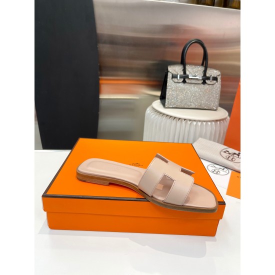 Hermes Slippers High Quality
Women 35-41
Men 39-45