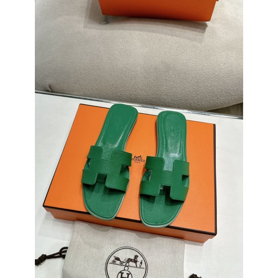 Hermes Slippers High Quality
Women 35-41
Men 39-45