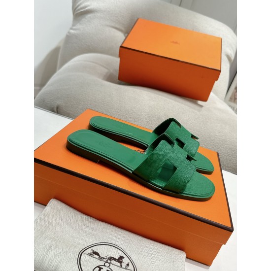 Hermes Slippers High Quality
Women 35-41
Men 39-45
