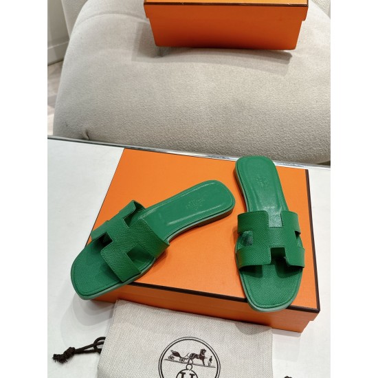 Hermes Slippers High Quality
Women 35-41
Men 39-45