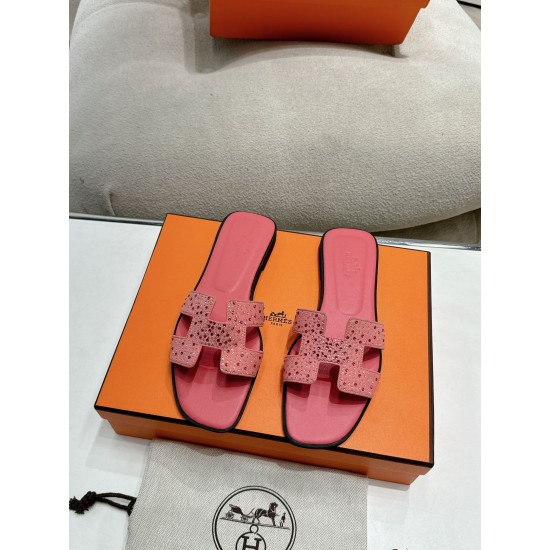Hermes Slippers High Quality
Women 35-41
Men 39-45