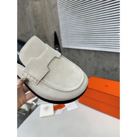 Hermes Slippers High Quality
Women 35-41
Men 39-45