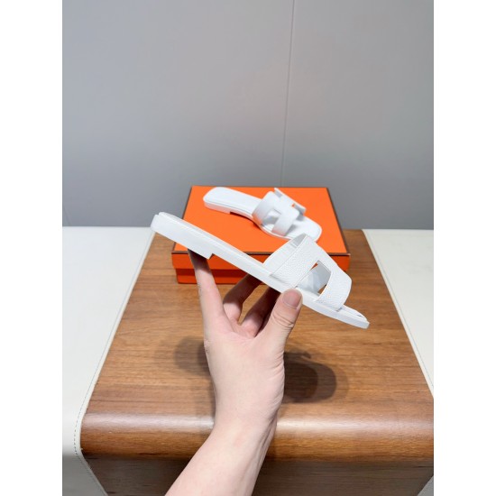 Hermes Slippers High Quality
Women 35-41
Men 39-45