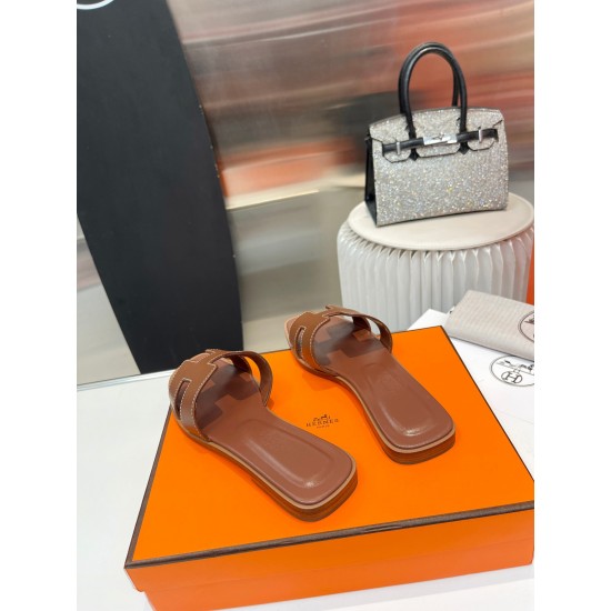 Hermes Slippers High Quality
Women 35-41
Men 39-45