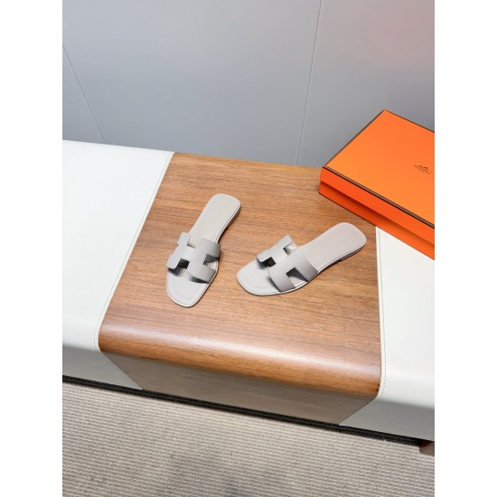 Hermes Slippers High Quality
Women 35-41
Men 39-45