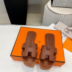 Hermes Slippers High Quality
Women 35-41
Men 39-45