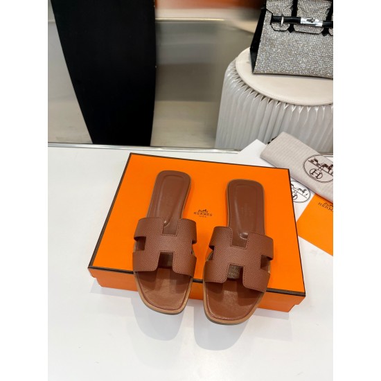 Hermes Slippers High Quality
Women 35-41
Men 39-45