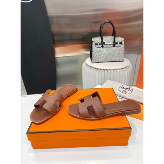 Hermes Slippers High Quality
Women 35-41
Men 39-45