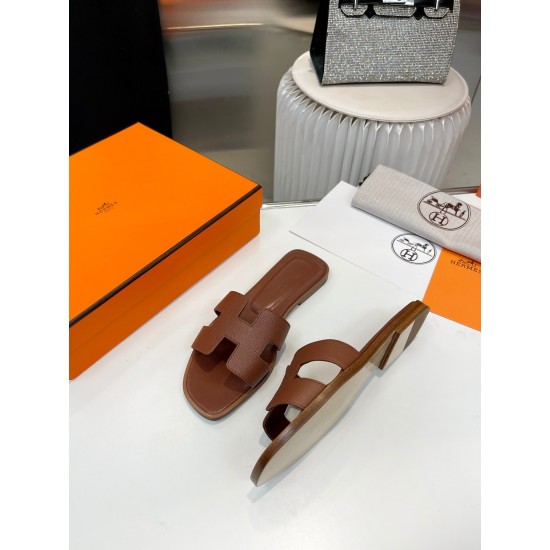 Hermes Slippers High Quality
Women 35-41
Men 39-45