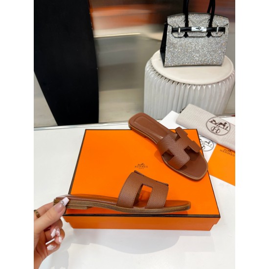 Hermes Slippers High Quality
Women 35-41
Men 39-45