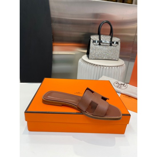 Hermes Slippers High Quality
Women 35-41
Men 39-45
