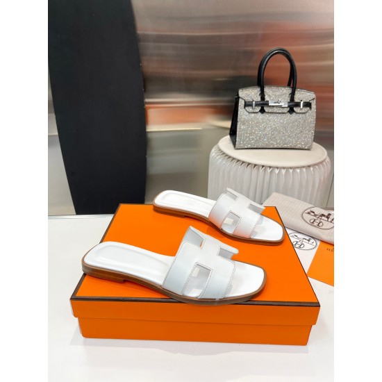 Hermes Slippers High Quality
Women 35-41
Men 39-45