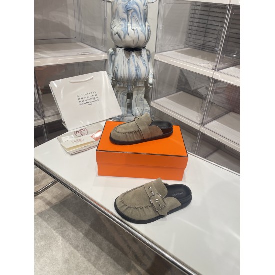 Hermes Slippers High Quality
Women 35-41
Men 39-45