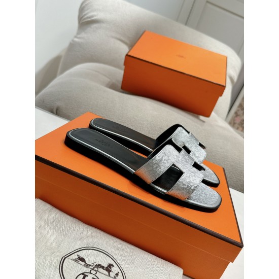 Hermes Slippers High Quality
Women 35-41
Men 39-45