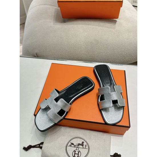 Hermes Slippers High Quality
Women 35-41
Men 39-45