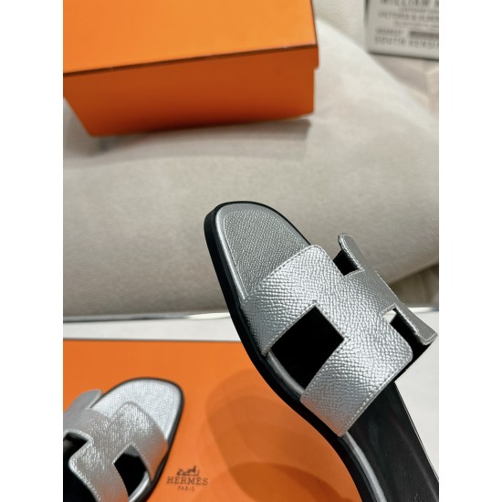Hermes Slippers High Quality
Women 35-41
Men 39-45