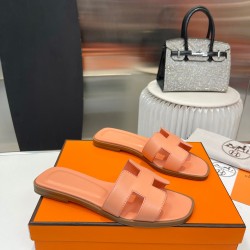 Hermes Slippers High Quality
Women 35-41
Men 39-45