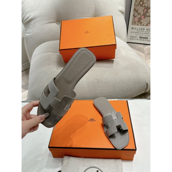 Hermes Slippers High Quality
Women 35-41
Men 39-45