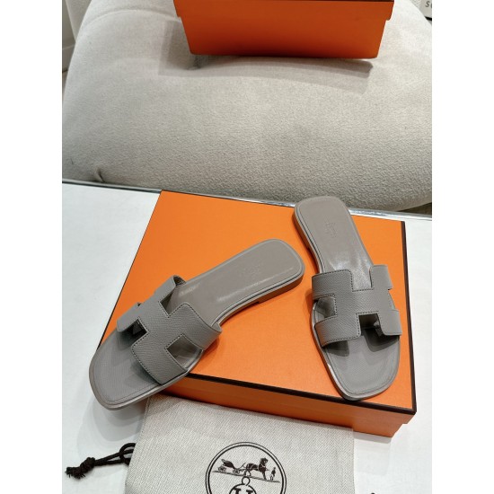 Hermes Slippers High Quality
Women 35-41
Men 39-45