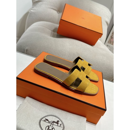 Hermes Slippers High Quality
Women 35-41
Men 39-45