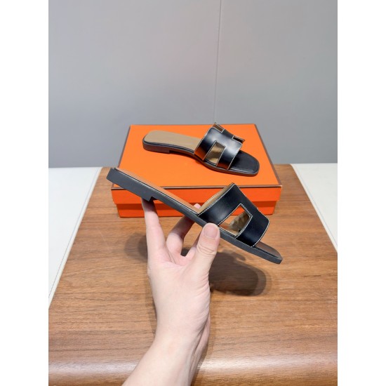 Hermes Slippers High Quality
Women 35-41
Men 39-45