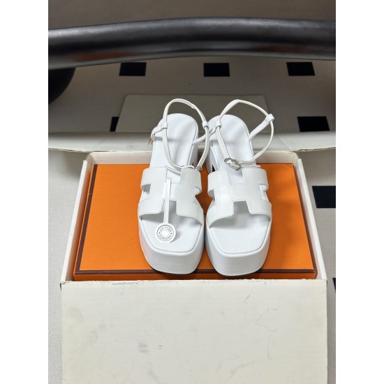 Hermès Fashion Shoes Best Quality
Women 35-41
Men 39-44