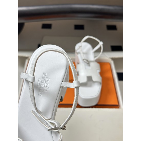 Hermès Fashion Shoes Best Quality
Women 35-41
Men 39-44