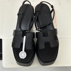 Hermès Fashion Shoes Best Quality
Women 35-41
Men 39-44