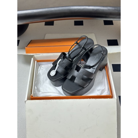 Hermès Fashion Shoes Best Quality
Women 35-41
Men 39-44