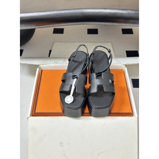 Hermès Fashion Shoes Best Quality
Women 35-41
Men 39-44