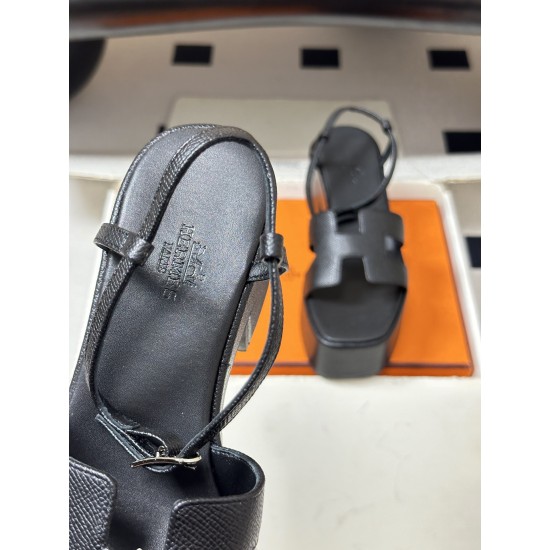 Hermès Fashion Shoes Best Quality
Women 35-41
Men 39-44