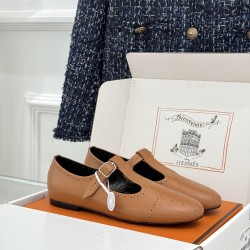 Hermès Fashion Shoes Best Quality
Women 35-41
Men 39-44