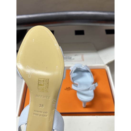 Hermès Fashion Shoes Best Quality
Women 35-41
Men 39-44