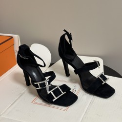 Hermès Fashion Shoes Best Quality
Women 35-41
Men 39-44