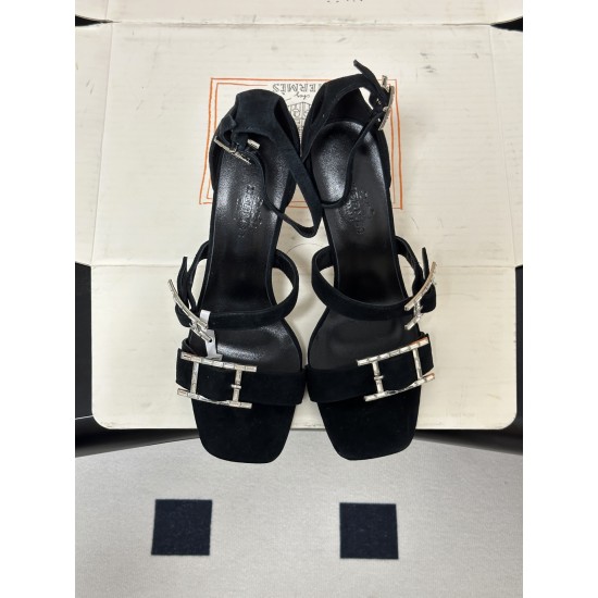 Hermès Fashion Shoes Best Quality
Women 35-41
Men 39-44