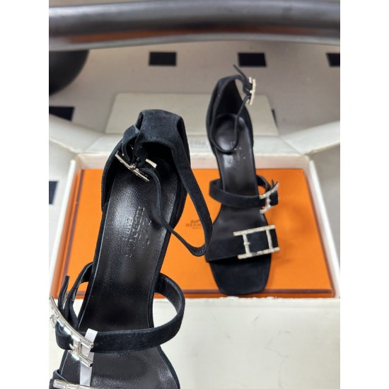 Hermès Fashion Shoes Best Quality
Women 35-41
Men 39-44