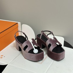 Hermès Fashion Shoes Best Quality
Women 35-41
Men 39-44