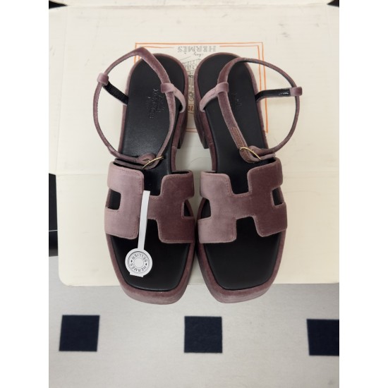 Hermès Fashion Shoes Best Quality
Women 35-41
Men 39-44