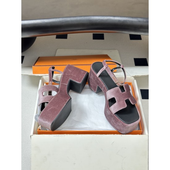 Hermès Fashion Shoes Best Quality
Women 35-41
Men 39-44