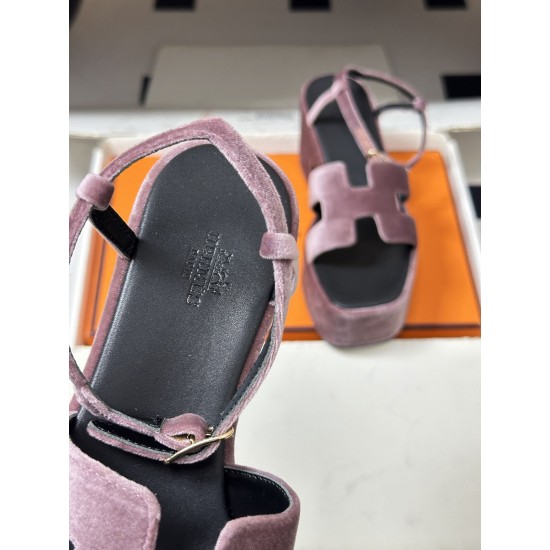Hermès Fashion Shoes Best Quality
Women 35-41
Men 39-44