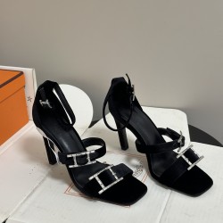 Hermès Fashion Shoes Best Quality
Women 35-41
Men 39-44