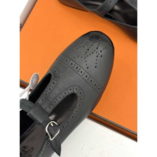 Hermès Fashion Shoes Best Quality
Women 35-41
Men 39-44