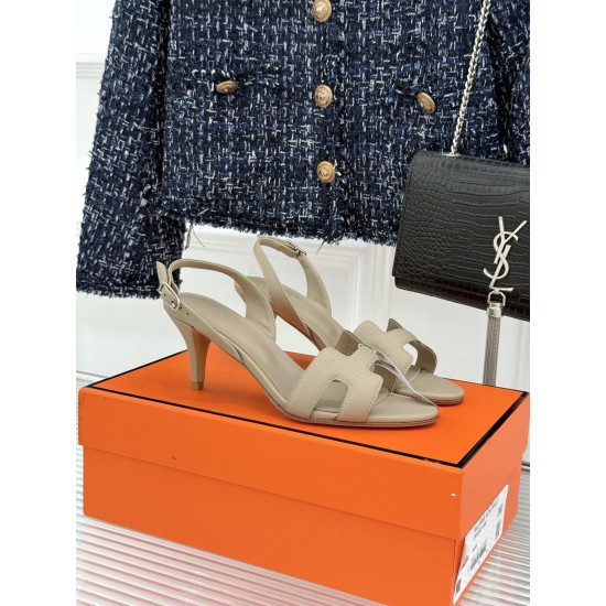 Hermès Fashion Shoes Best Quality
Women 35-41
Men 39-44