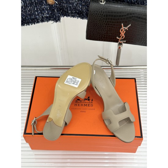 Hermès Fashion Shoes Best Quality
Women 35-41
Men 39-44
