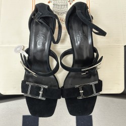 Hermès Fashion Shoes Best Quality
Women 35-41
Men 39-44