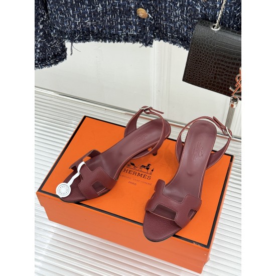 Hermès Fashion Shoes Best Quality
Women 35-41
Men 39-44