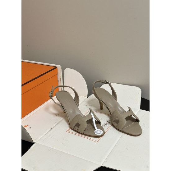 Hermès Fashion Shoes Best Quality
Women 35-41
Men 39-44